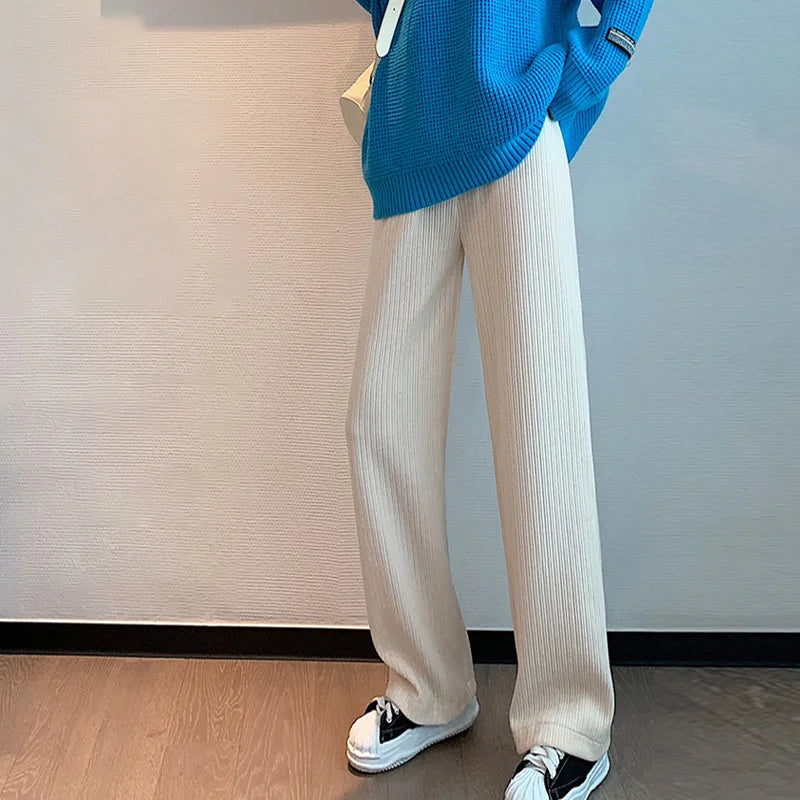 秋冬の大人気コーデュロイワイドパンツが登場!ドレープ性あり、脚長効果、型崩れしない、快適な穿き心地を実現、女性力アップ!視覚的に5cm身長アップ!どこから見ても美脚!