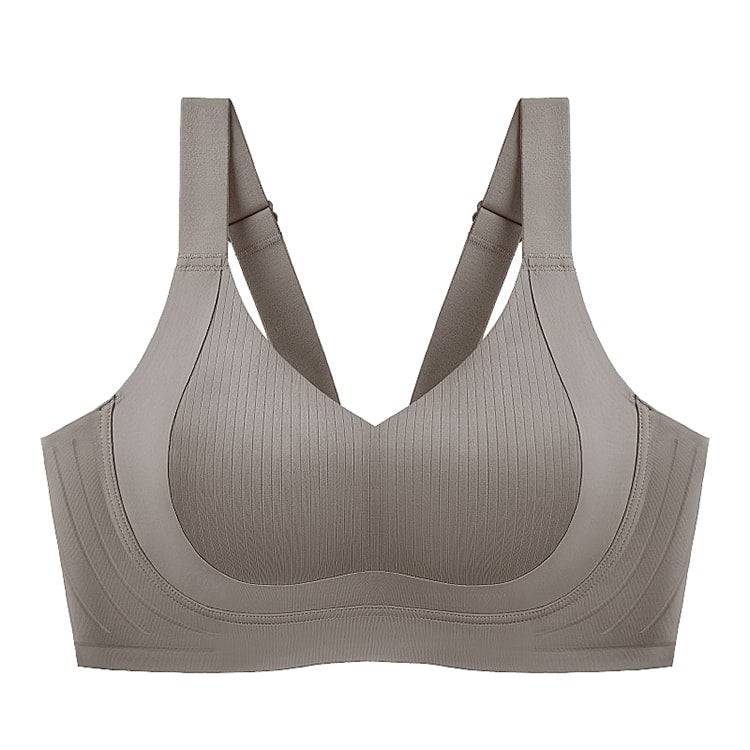【ウサギカップの 下着 です】副乳を収縮させ、垂れを防ぐワイヤーリングがないと、大きな胸が小さく見えます。